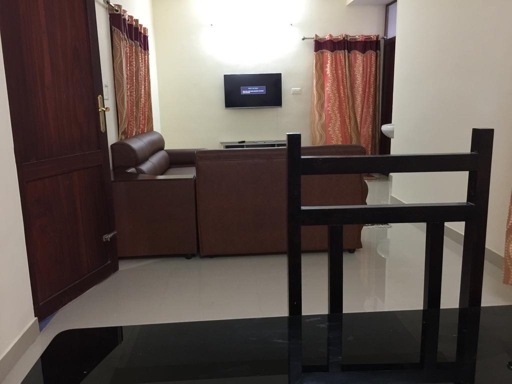 Sp Plaza Service Apartment 特里凡得琅 外观 照片